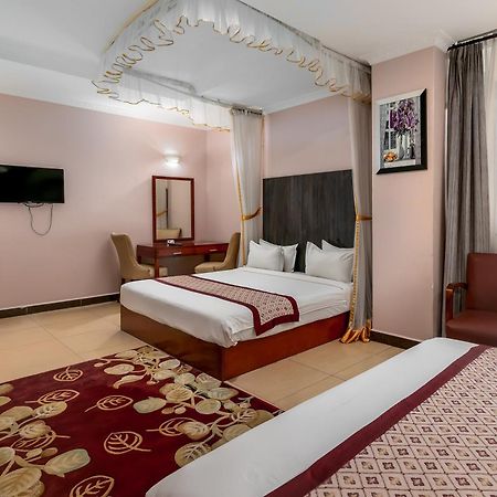 Russell Hotel Καμπάλα Εξωτερικό φωτογραφία