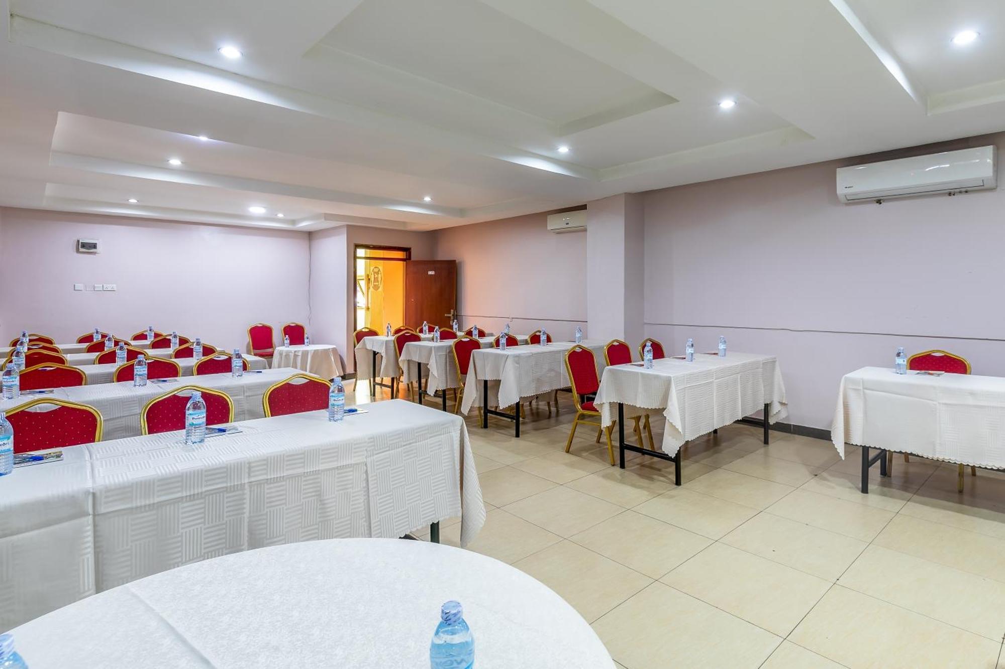 Russell Hotel Καμπάλα Εξωτερικό φωτογραφία