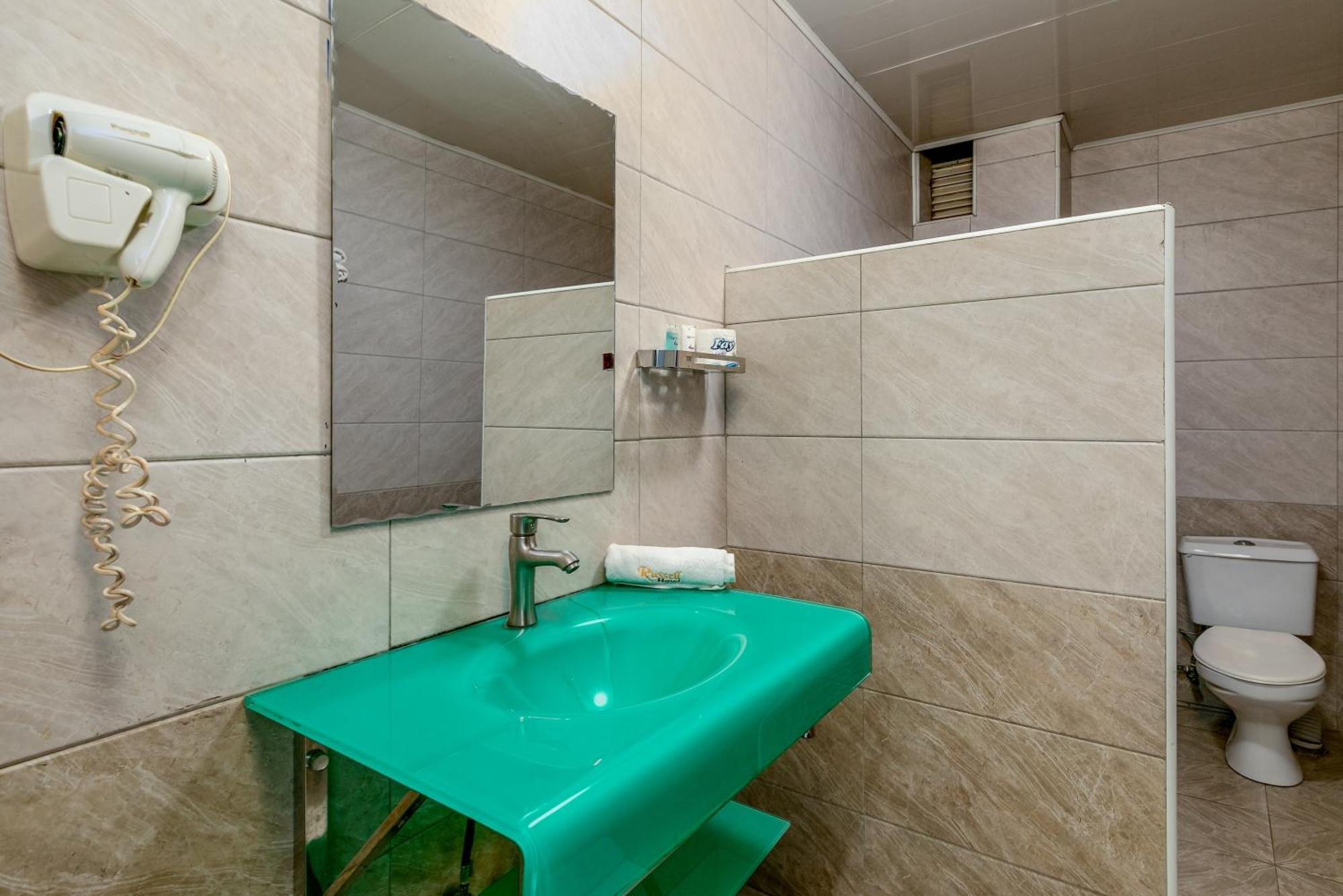 Russell Hotel Καμπάλα Εξωτερικό φωτογραφία