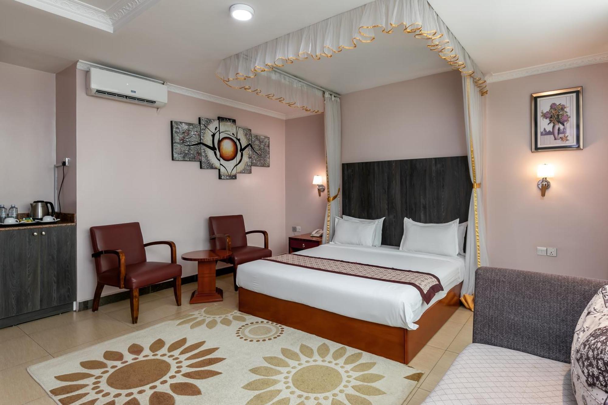 Russell Hotel Καμπάλα Εξωτερικό φωτογραφία