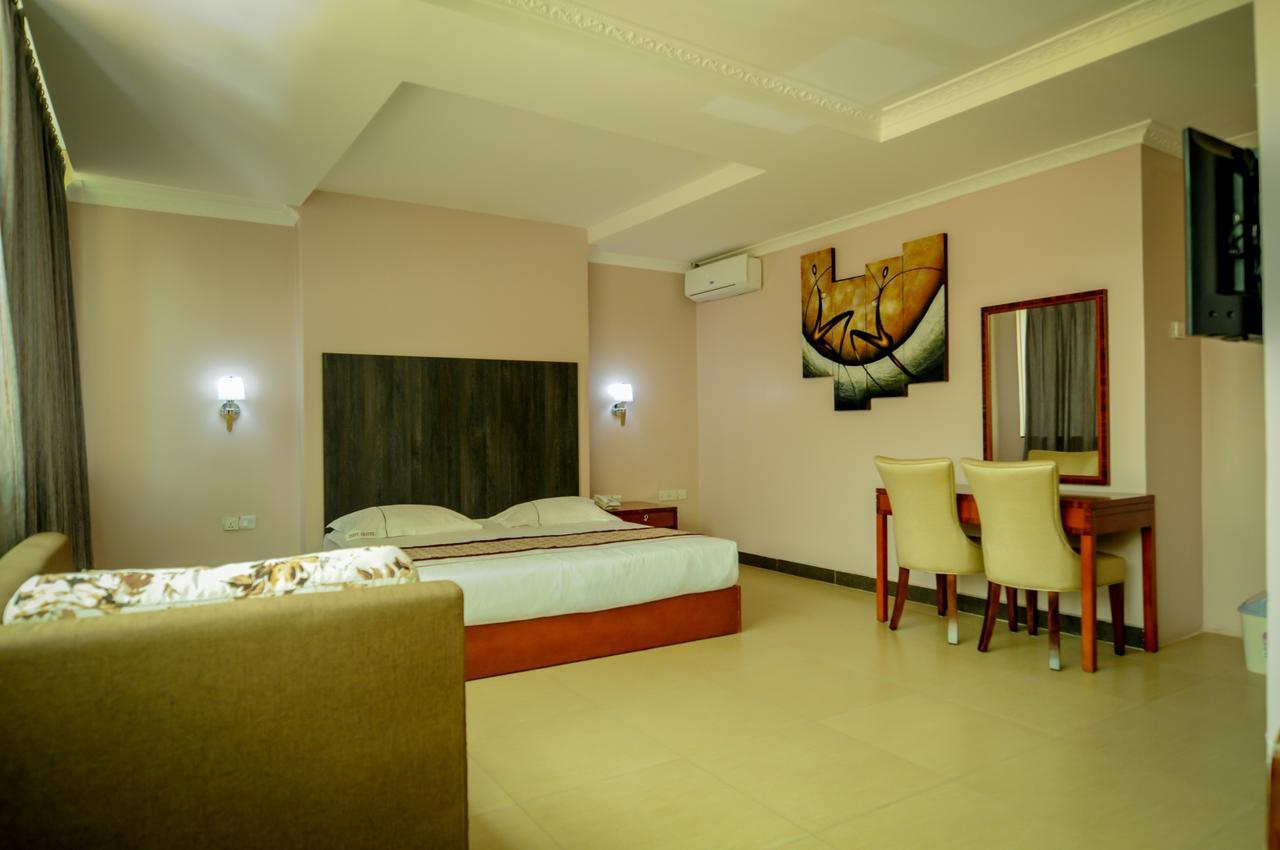 Russell Hotel Καμπάλα Εξωτερικό φωτογραφία