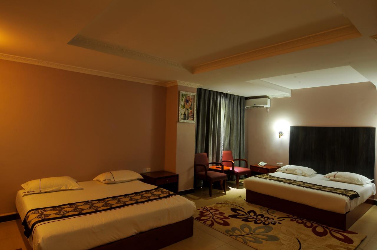 Russell Hotel Καμπάλα Εξωτερικό φωτογραφία