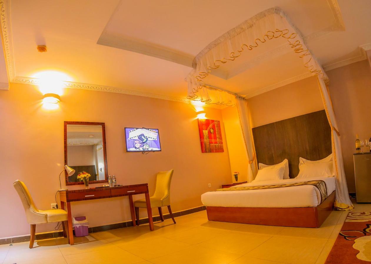 Russell Hotel Καμπάλα Εξωτερικό φωτογραφία